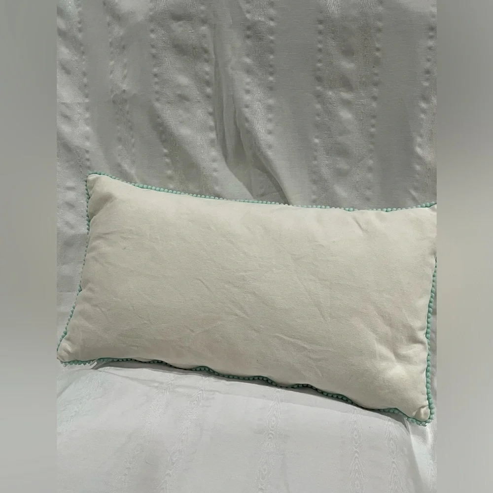 The Unbranded Brand white textured